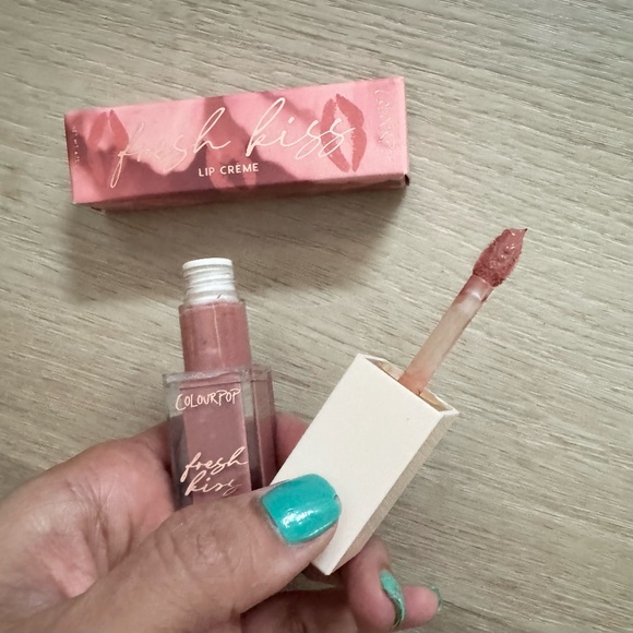 ColourPop "411" liquid lipstick - Picture 1 of 6
